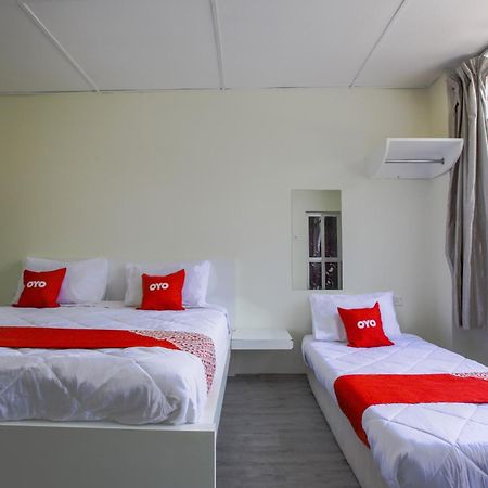 OYO 822 Zande Motel Kuala Selangor Exterior foto